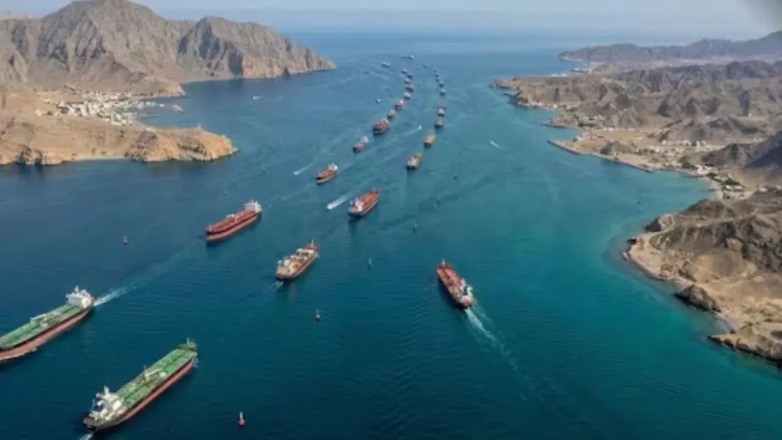 إيران ترفع الراية البيضاء .. كيف خنق الحصار اقتصادها؟