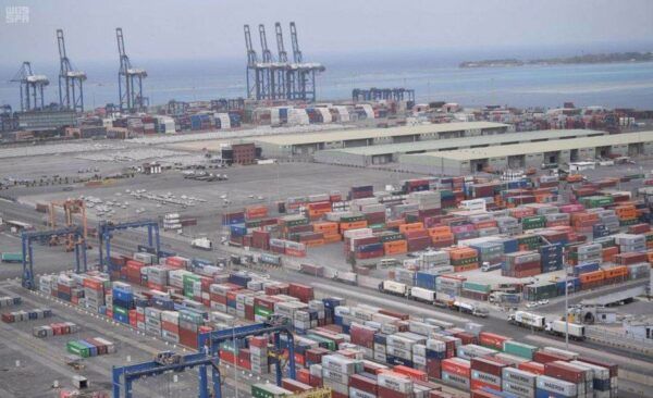السعودية تسجل فائضا بالميزان التجاري للشهر 40 على التوالي