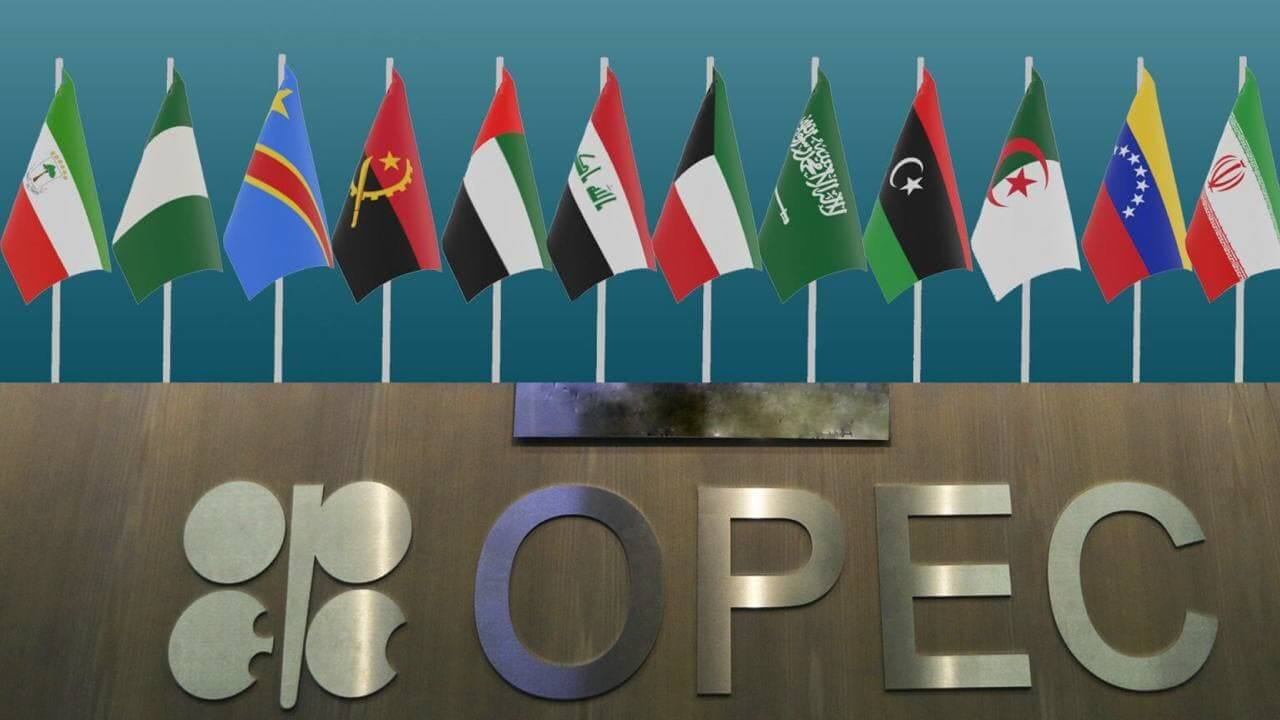 فيتش تتوقع خفضاً إضافياً من أوبك بلس لدعم أسعار النفط