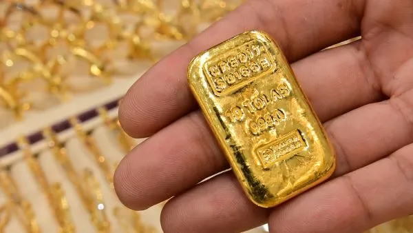 لماذا تراجعت أسعار الذهب رغم توترات الشرق الأوسط؟