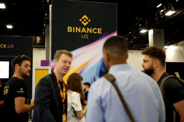 استقالة رئيس Binance.US وتسريح ثلث الموظفين