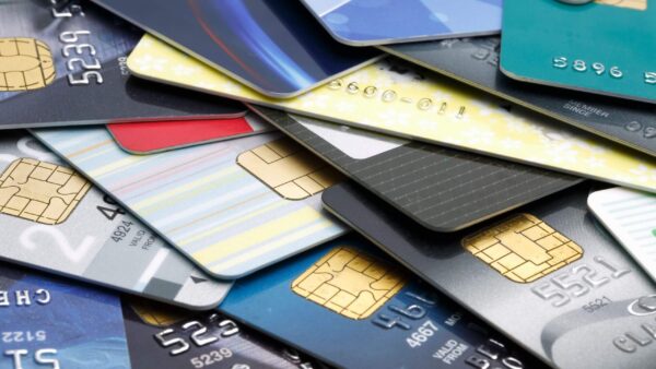 مزايا تحصل عليها من استخدام بطاقات الائتمان